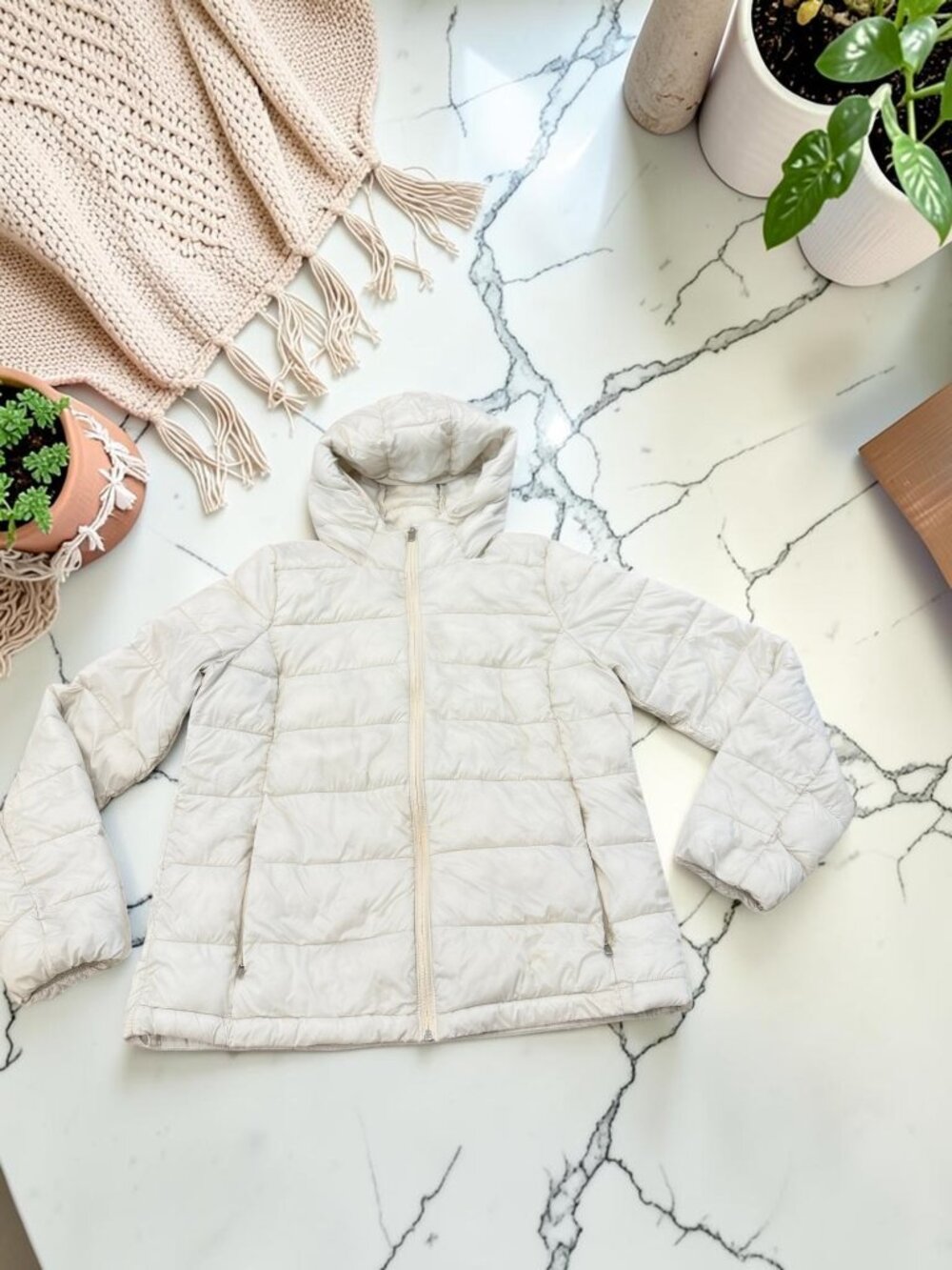 Athleta Aire Puffer Jacket Ivory Cream Size Medium - Picture 2 of 12